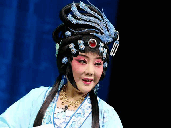武俊英舞台艺术生涯五十年掠影