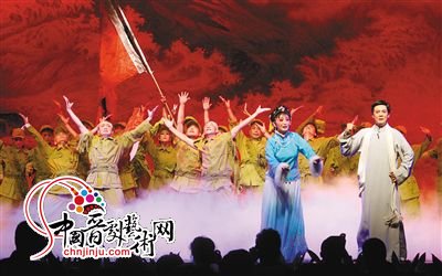 大型秦腔现代剧《柳河湾的新娘》以其新颖独特的艺术魅力受到中宣部、文化部、国家广电总局的高度评价