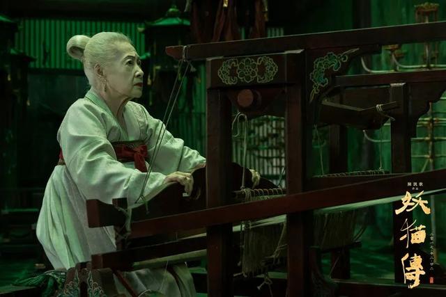 疾风中绽放的玫瑰!缅怀百岁“人民艺术家”秦怡 疾风中绽放的玫瑰!缅怀百岁“人民艺术家”秦怡