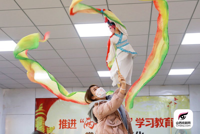 抓紧排练+++迎接新年-17877.jpg 抓紧排练+++迎接新年-17877.jpg