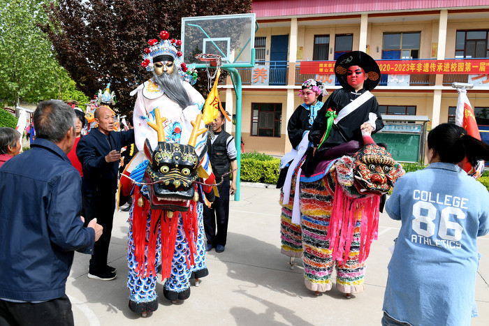 稷山:非遗传承进校园,“高跷走兽”学起来-24695.jpg 稷山:非遗传承进校园,“高跷走兽”学起来-24695.jpg