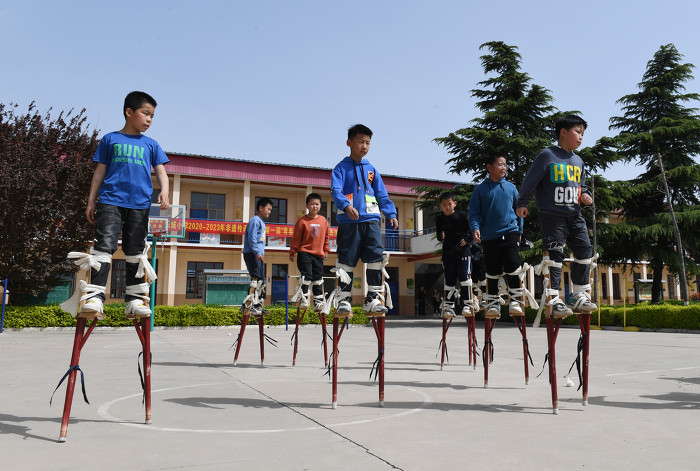 稷山:非遗传承进校园,“高跷走兽”学起来-24698.jpg 稷山:非遗传承进校园,“高跷走兽”学起来-24698.jpg