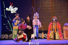 临汾：蒲剧《湛卢剑》在“周末剧场”上演