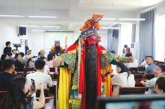 戏曲进校园 非遗共传承